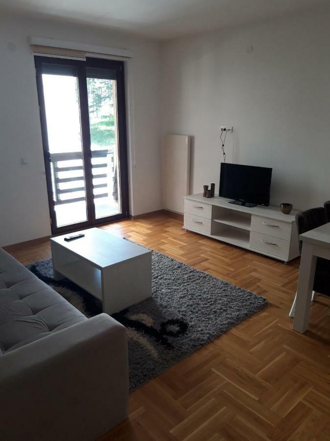 Md Apartment *